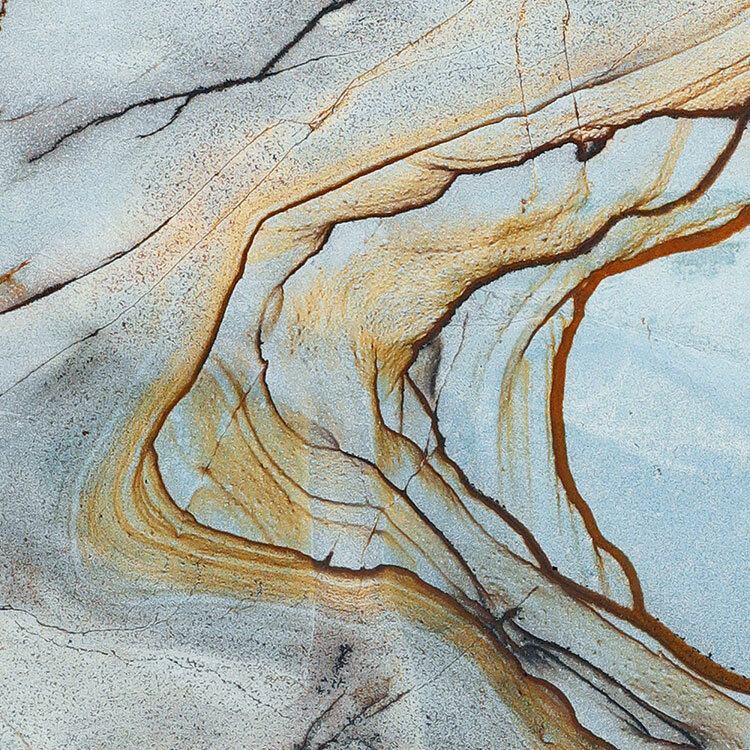 Komar Dots Marble Sphere D1-025