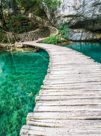 Bridge on a Turquoise Pond Fotobehang 10220VEA